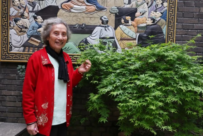 老年斑淡了、膝盖活了、血压稳了——八旬老人在爸妈在线身心同调的收获