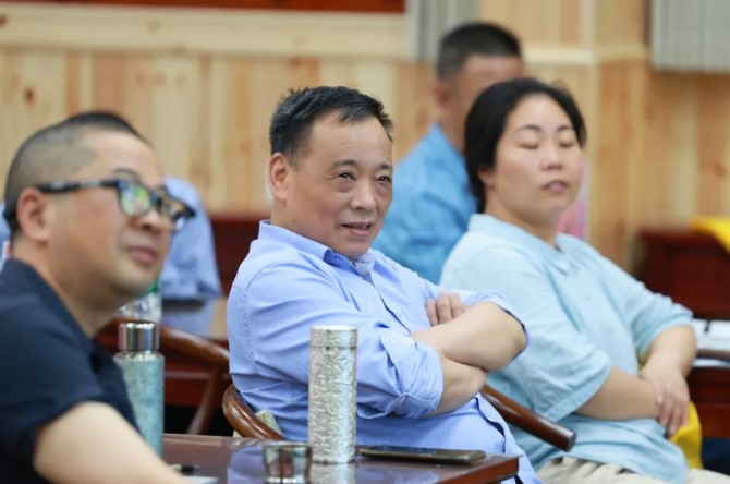 退休8年被慢病缠身，爸妈在线让我晚年生活有了质量